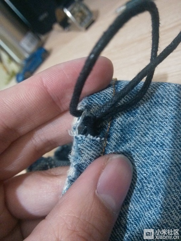 牛仔裤diy旧物改造包包,手工牛仔裤改造收纳挂袋