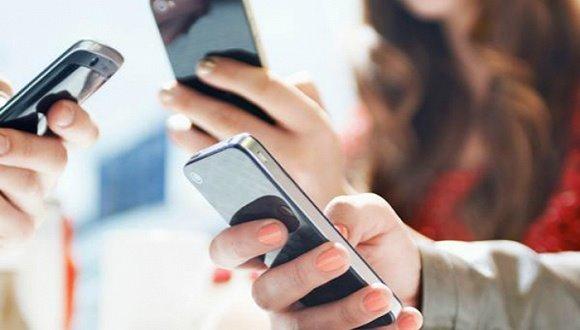 多次辟谣却仍不断卷土重来,清理朋友圈折射社交焦虑