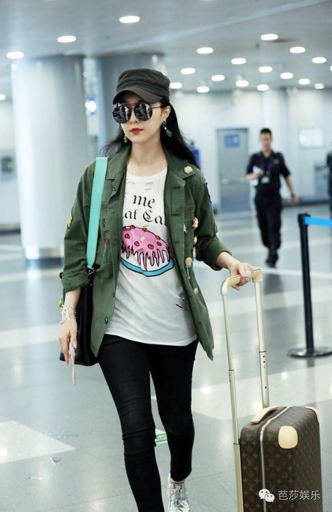 每日星范|范冰冰论手机壳种草狂魔，我只服范爷！