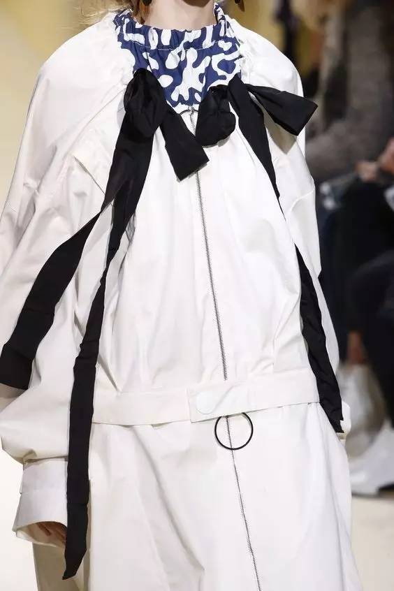 简单8-10岁儿童漂亮的蝴蝶结,适合儿童的蝴蝶结