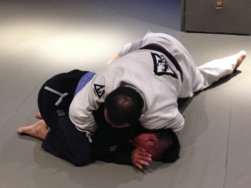 巴西柔术成人好学吗,巴西柔术适合女性防身吗