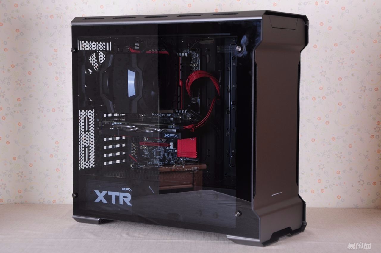 据说这板子和机箱搭配能释放洪荒之力