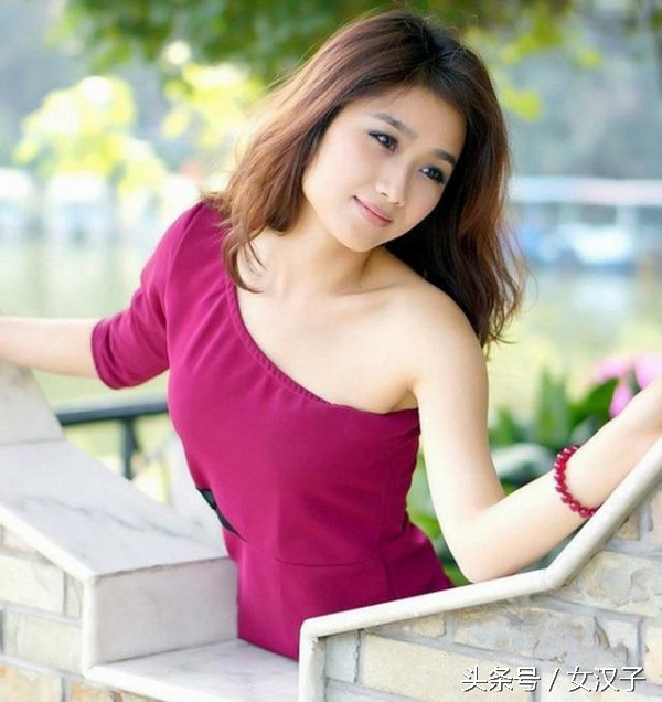 ,五十二寡妇遭商店老板威逼*身失**,绝望中用死亡洗尽身后骂名