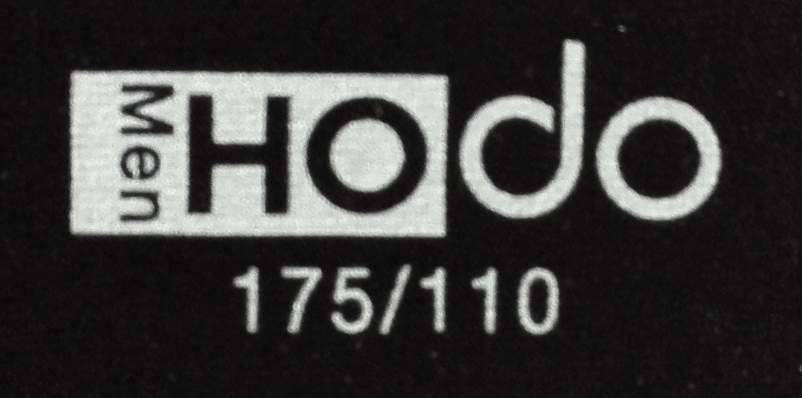 服装标签哪里找,服装标签怎么缝纫