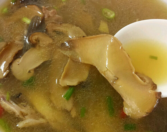 不用油煎的炖鲫鱼家常做法,炖鲫鱼最好吃的做法