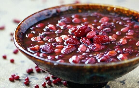 “秋老虎”高烧不退，暑气仍旺，祛湿还得祛湿粥