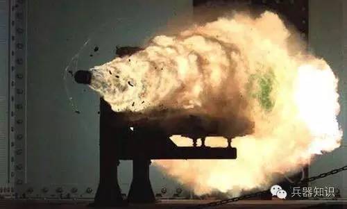 电磁轨道炮和火炮的区别,电磁轨道炮的原理