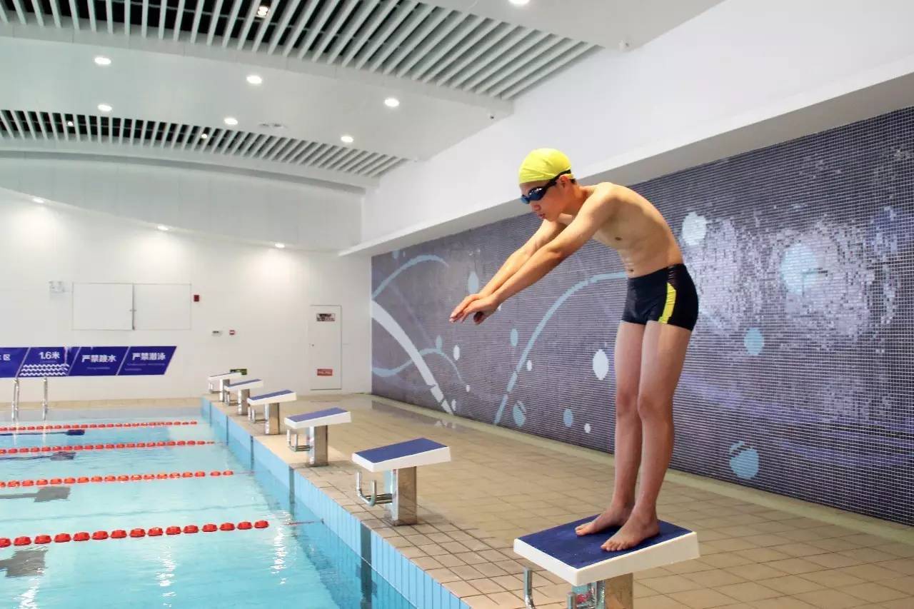 绮捐嫳鏁欒偛鑻卞浗鍏,鑻卞浗鍏绮捐嫳鏁欒偛