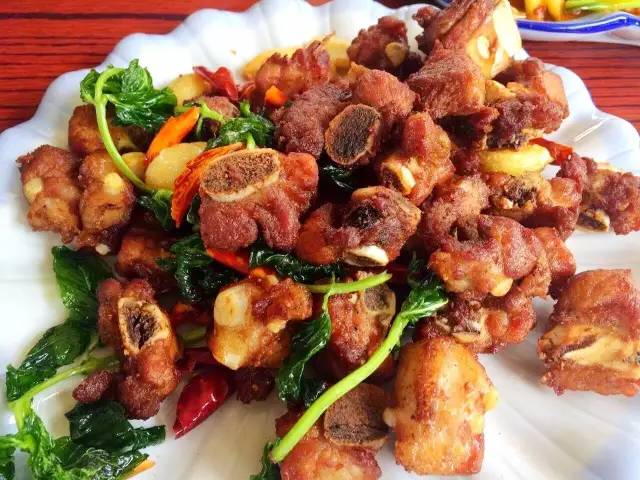 云南美食酸菜红豆猪脚,宾川县酸汤猪脚