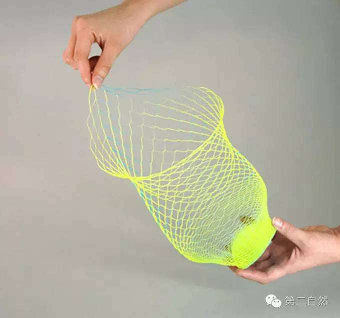 逆天啦，日本人设计出一枚银戒指，戴着戴着就变成了金戒指！