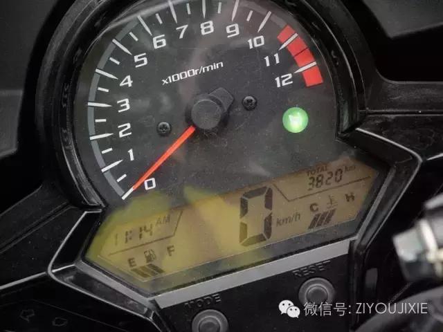 2017款ninja250和18款,ninja250排气四缸对比r6