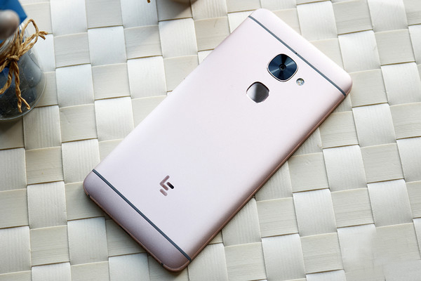 酷派与cool,酷派cool20对比乐视y2pro