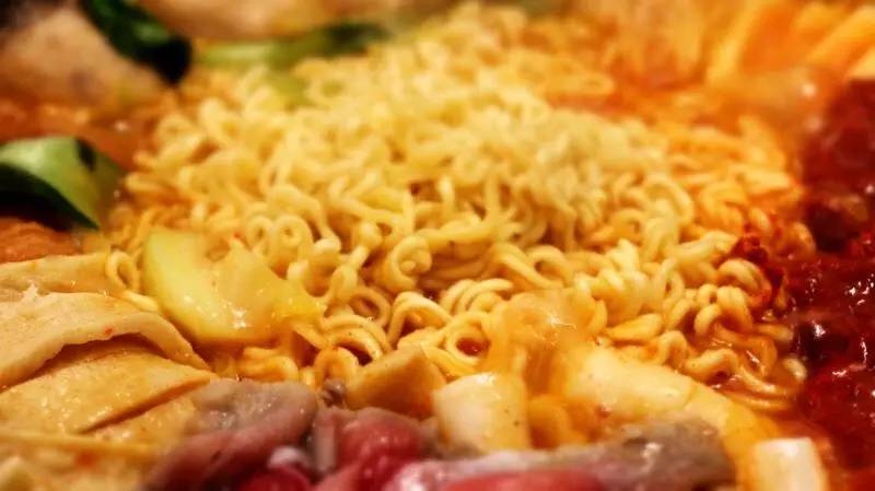 虐完临沂单身狗再虐临沂上班狗！这家店韩国料理实在太.......好吃了！