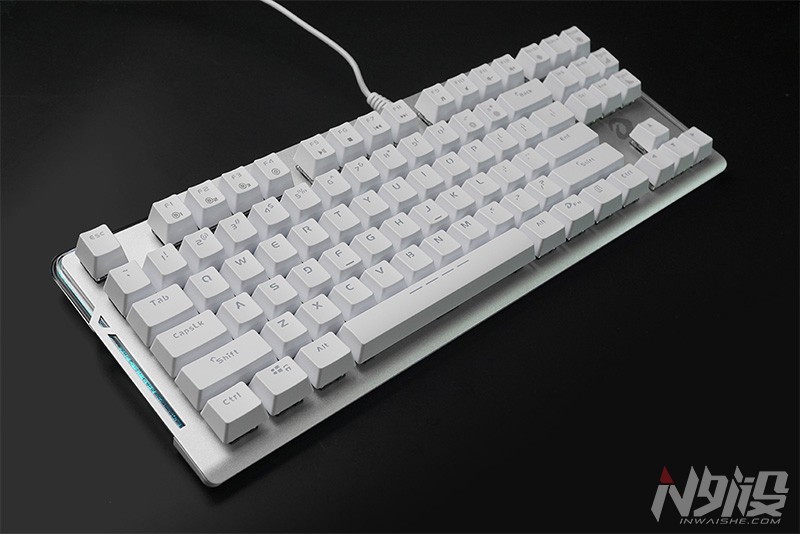键盘也玩水冷?达尔优水耀EK815机械键盘拆解评测