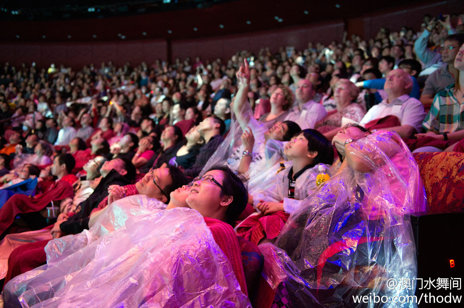 杨家有女初长成，三千宠爱在一身—《长恨歌》，内地版“水舞间”