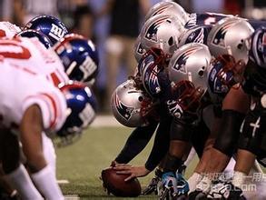 英式橄榄球技术特点有哪些,英式橄榄球和美式橄榄球哪个更早