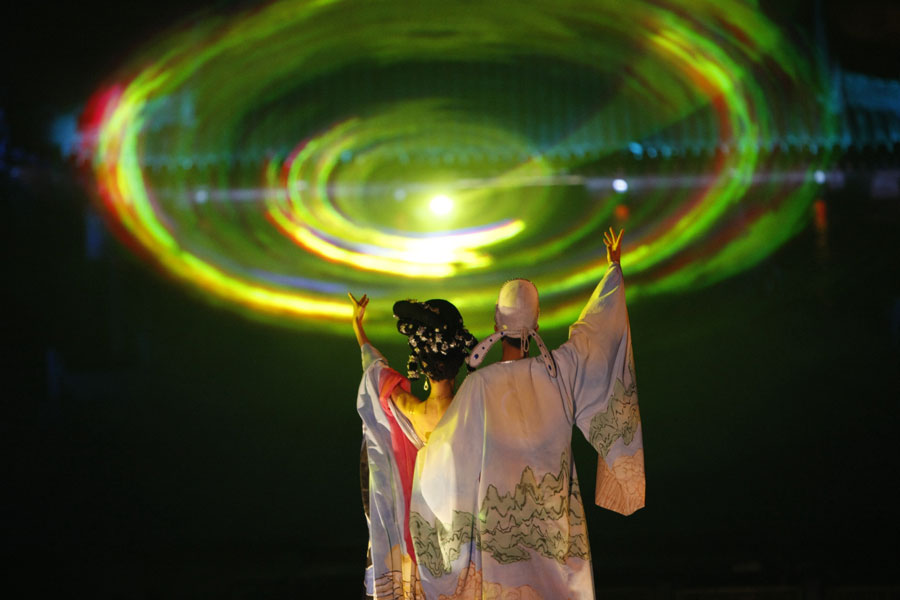 杨家有女初长成，三千宠爱在一身—《长恨歌》，内地版“水舞间”