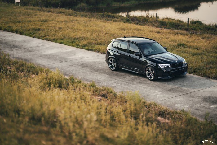 宝马x3曜夜版黑武士落地价,宝马x3黑武士静态体验