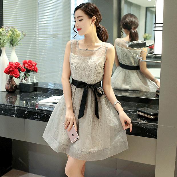 你穿上小时候梦想的公主裙了吗,女孩为了圆公主梦打造12套公主裙