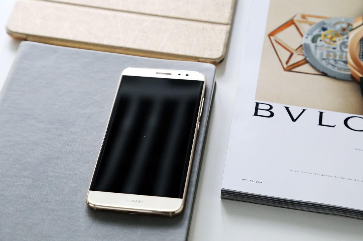 华为麦芒5上手体验2500元档旗舰机到底好在哪