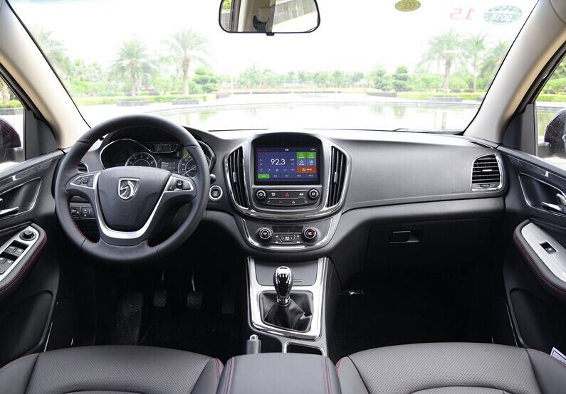 超高性价比SUV宝骏560对比大迈X5