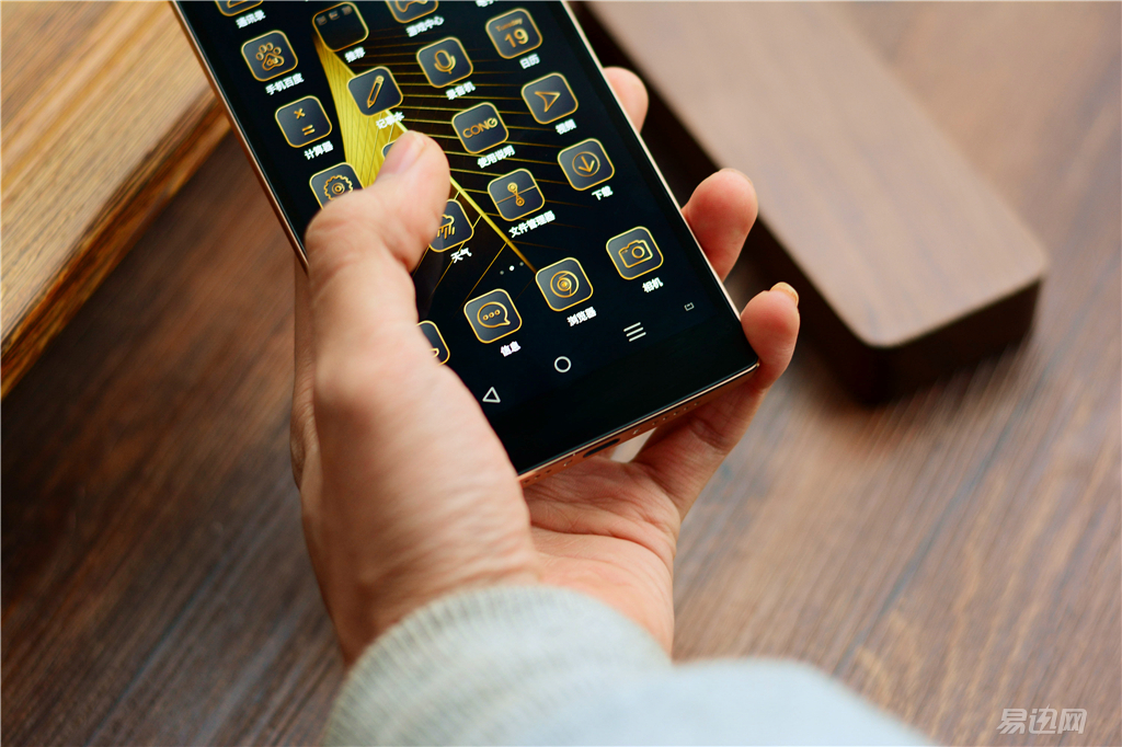 做工精致的千元机,青葱metal手机拆机