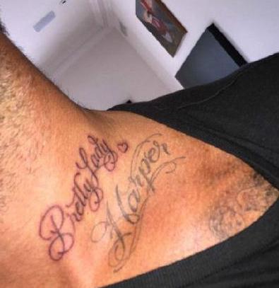 贝克汉姆为什么有那么多纹身,贝克汉姆纹身中文是什么字