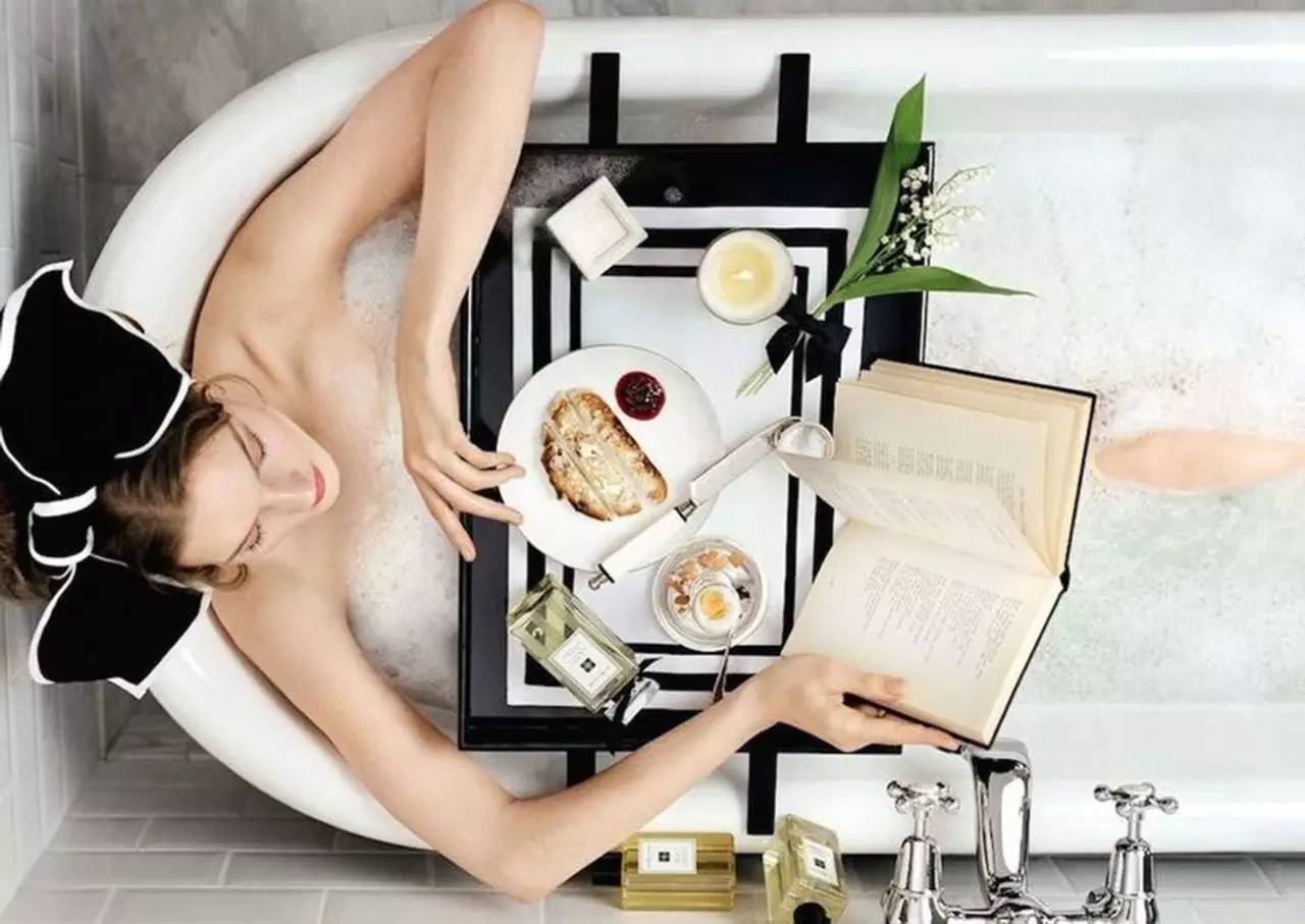 浴室墙壁里的小秘密,浴室的陷阱