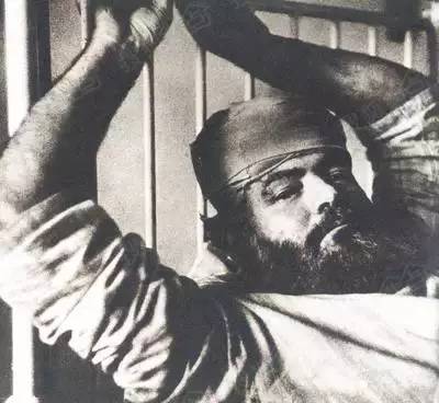 “老爹”海明威诞辰117周年,聊聊关于他鲜为人知的奇葩往事