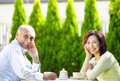 老年人肺部感染吃什么药好得快,老年人卧床肺部感染能治好吗