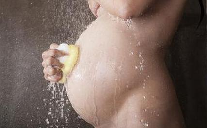 孕期洗澡别大意，水温太高是大忌？