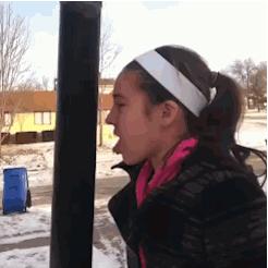 恐怖gif女生,韩国恐怖电影女孩诡异的笑图片