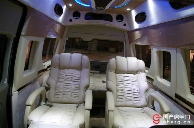 福特房车30万左右小型房车,房车价格30万房车漂亮