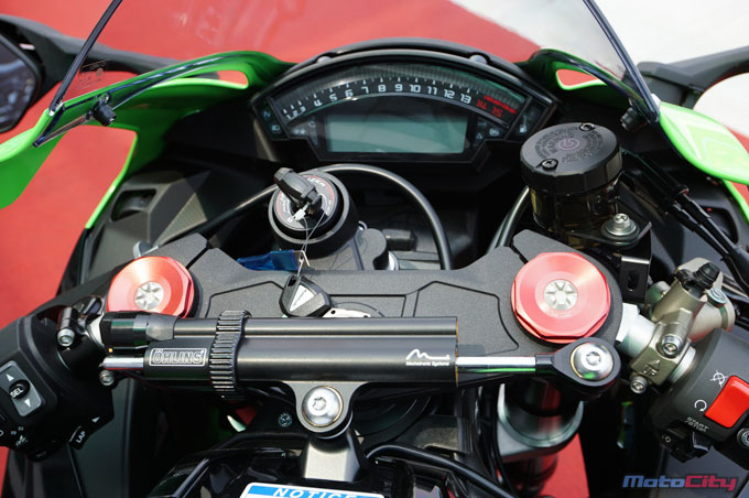 2010年川崎zx-10r多少个缸,川崎zx-10r新手可以驾驭吗