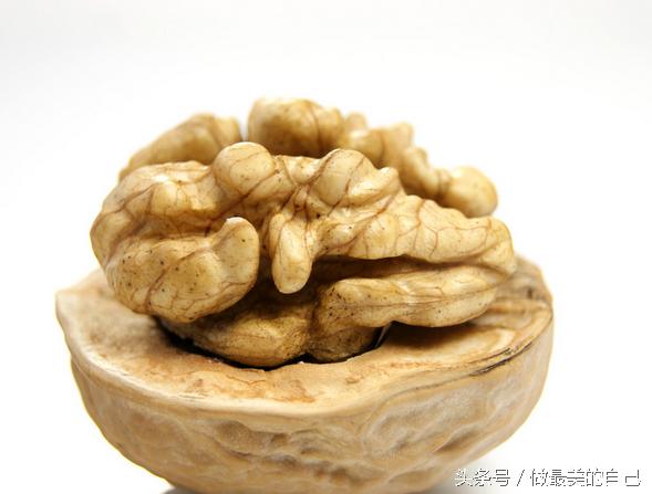 核桃的好处你知道多少,核桃是好东西还是坏的