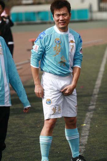 捂裆派龙抓手，足坛“抓鸟”合集