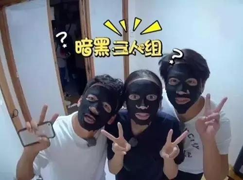 敷完面膜长痘还能继续用面膜吗,长痘用清洁面膜还是补水面膜