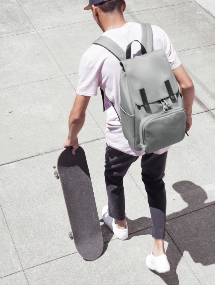 高颜值轻奢双肩包电脑背包 (时尚电脑双肩包)