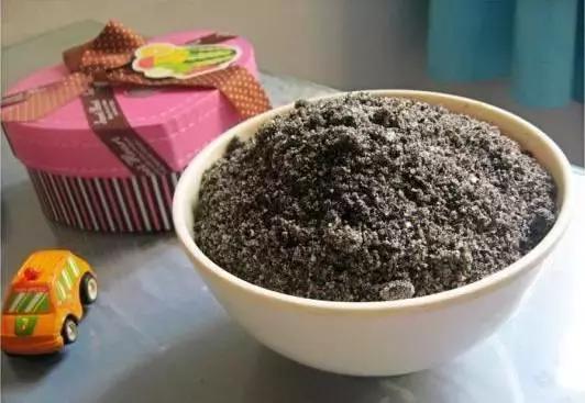 产后哺乳期头发掉厉害怎么办,产后才一个月头发掉发严重怎么办