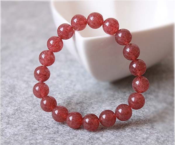 草莓晶的作用与功效,草莓晶的功效和寓意