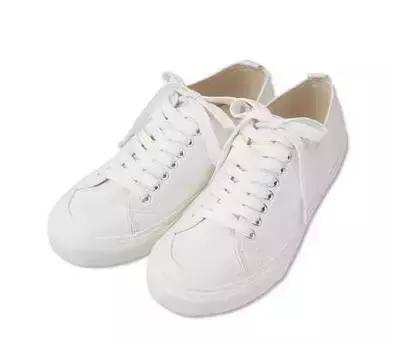 盘点小众又平价的明星同款潮鞋,不过时的经典版小白鞋