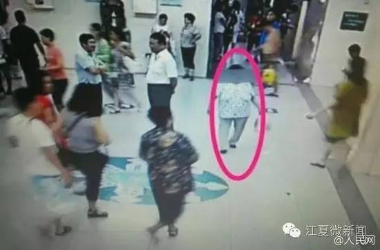 坑爹的熊小孩,坑爹熊娃