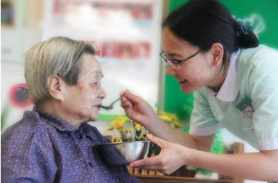 摄影大赛无影灯下的娘子军，无论白天、黑夜，她们与这里结下不解之缘！（作品展示102期）