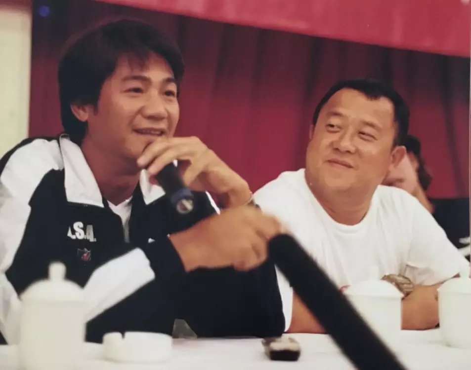 香港明星足球队成员名单,香港明星足球队以前踢球视频