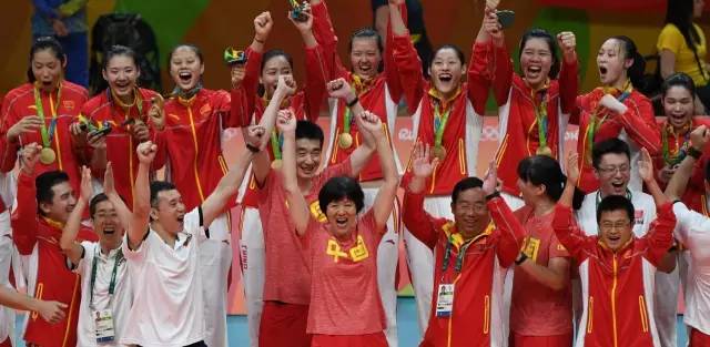 中国女排郎平年薪多少,女排郎平的年薪是多少