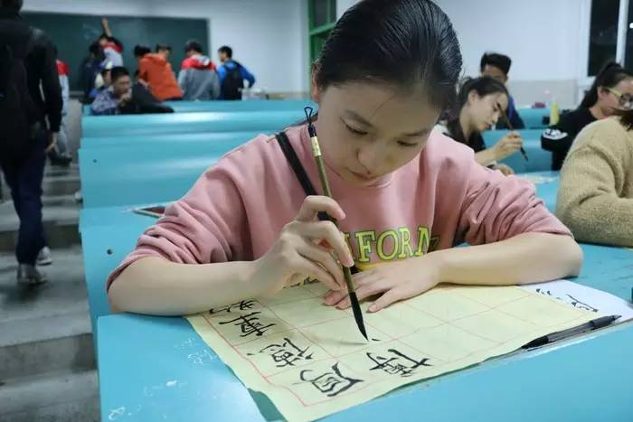 汉口学院体育学院,郑州市体育学院