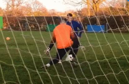 伊瓜因决赛三次单刀,伊瓜因单刀机会