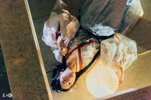 小说：五岁女童绝顶聪明，说服父亲考状元，光宗耀祖