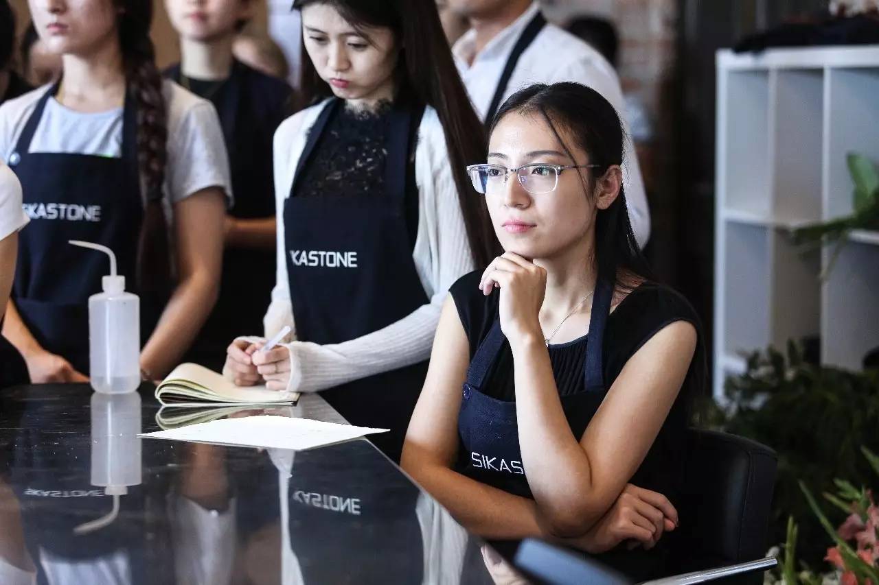 一场浪漫的纯欧风婚礼,洛可可欧式复古婚礼