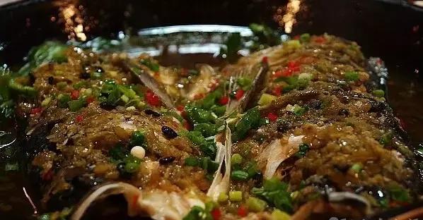 西安哪个饭店有40个人的桌子,西安餐厅桌子